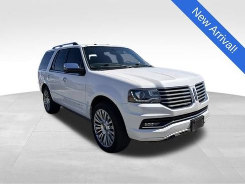 Used 2016 Lincoln Navigator Reserve AWD/4WD image 1