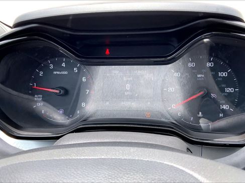 Used 2024 Chevrolet Trax LS w/ LS Convenience Package FWD image 17