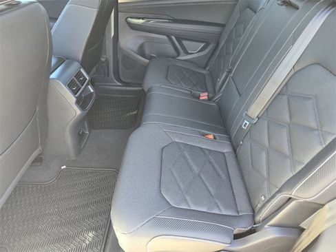 New 2025 Volkswagen Atlas Cross Sport SE image 21