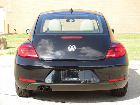 Used 2015 Volkswagen Beetle 1.8T FWD image 8