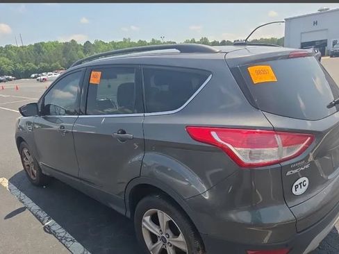 Used 2016 Ford Escape SE w/ SE Leather Comfort Package FWD image 2