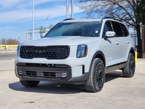 Certified 2025 Kia Telluride SX Prestige X-Line image 3