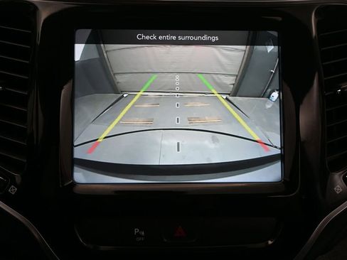 Used 2020 Jeep Cherokee Limited AWD/4WD image 23