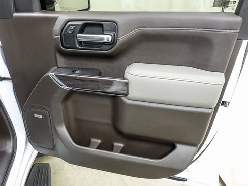 Used 2019 Chevrolet Silverado 1500 LTZ w/ LTZ Premium Package image 29