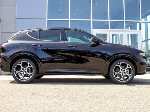 Used 2025 Alfa Romeo Tonale Base w/ Active Assist Package image 4