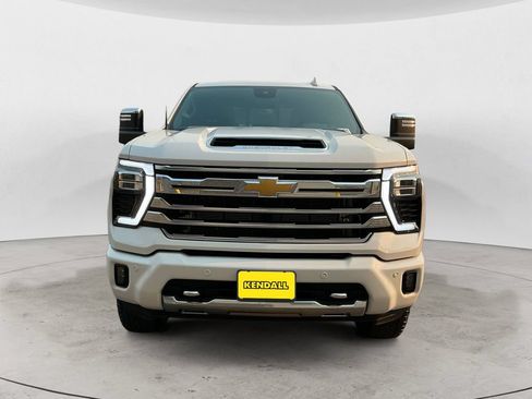 Certified 2024 Chevrolet Silverado 3500 High Country w/ High Country Premium Package AWD/4WD image 2