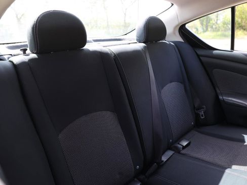 Used 2016 Nissan Versa SV image 14