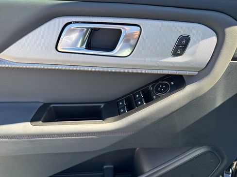 New 2026 Ford Explorer Active image 22