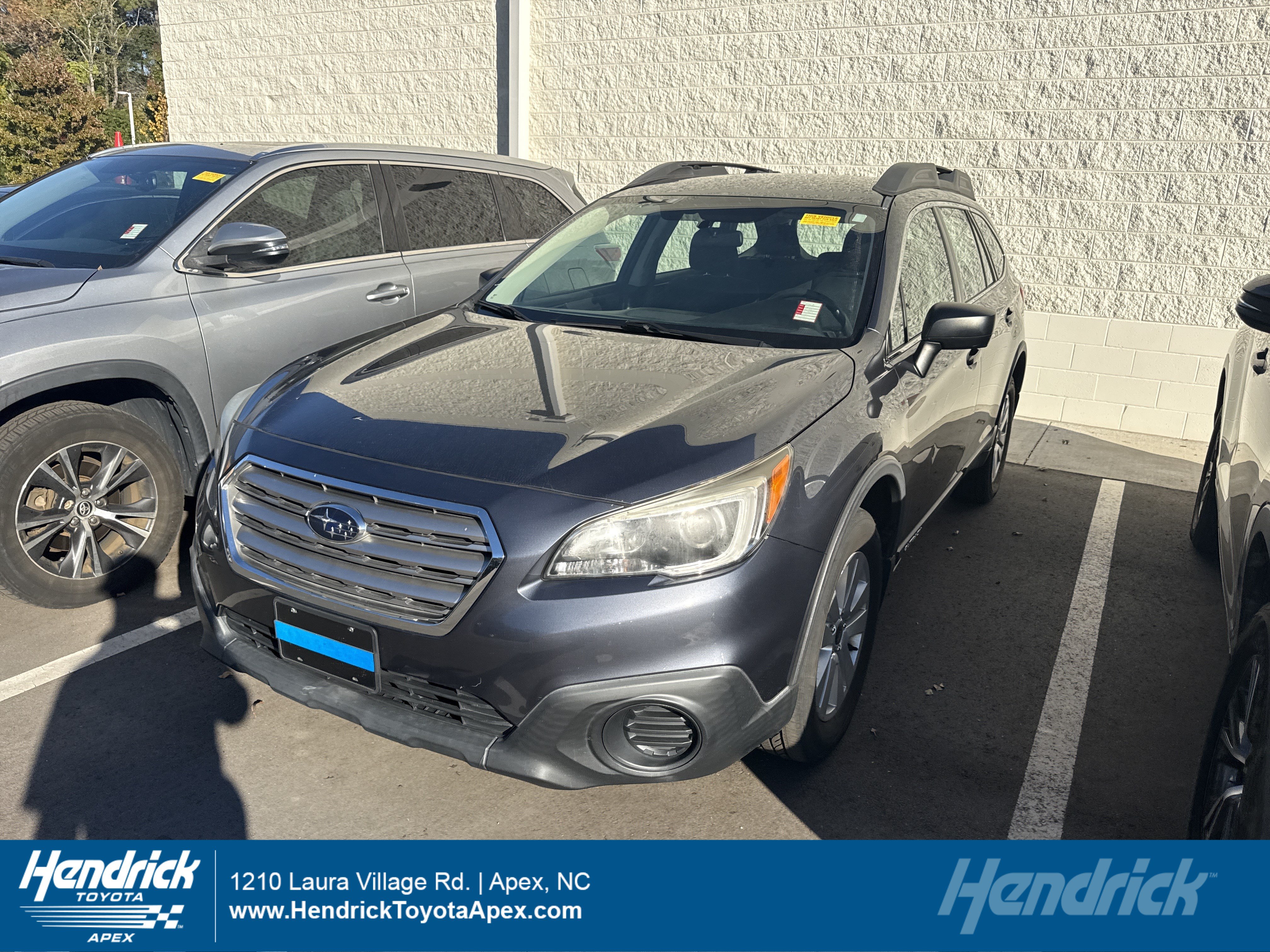 Used 2017 Subaru Outback 2.5i AWD/4WD image 1