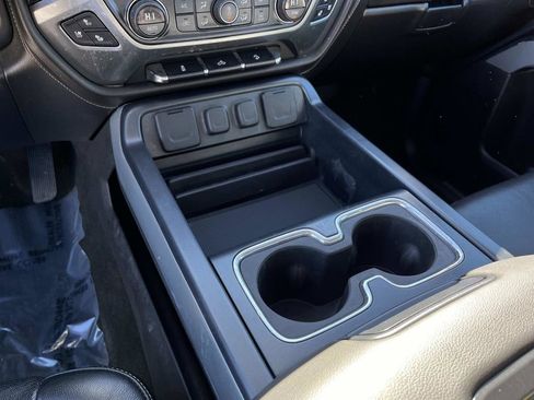 Used 2017 Chevrolet Silverado 1500 LTZ Z71 image 33