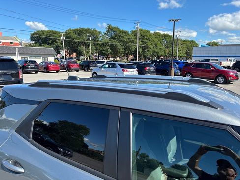 Used 2023 Chevrolet TrailBlazer LT w/ Convenience Package AWD/4WD image 46