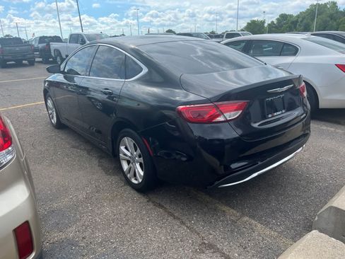 Used 2016 Chrysler 200 Limited FWD image 9