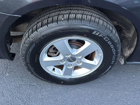 Used 2011 Dodge Grand Caravan Crew image 29