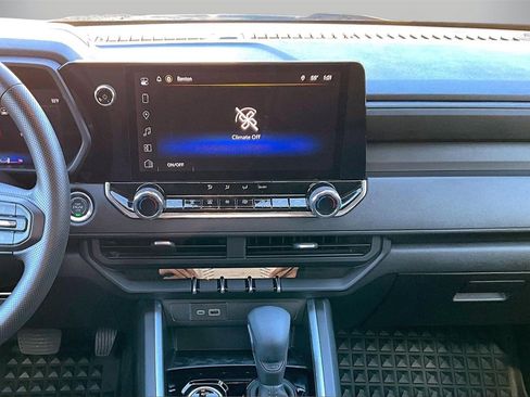 Used 2025 Chevrolet Colorado Trail Boss image 12