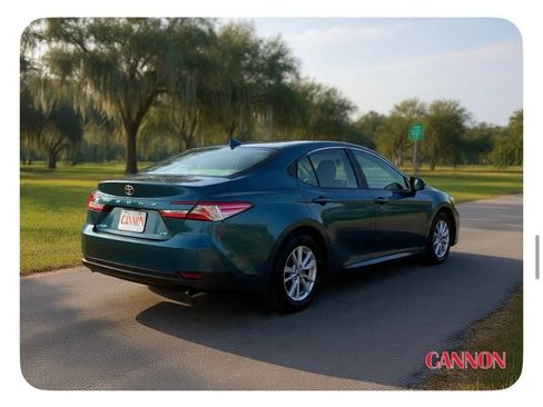 Used 2025 Toyota Camry LE w/ Convenience Package FWD image 6