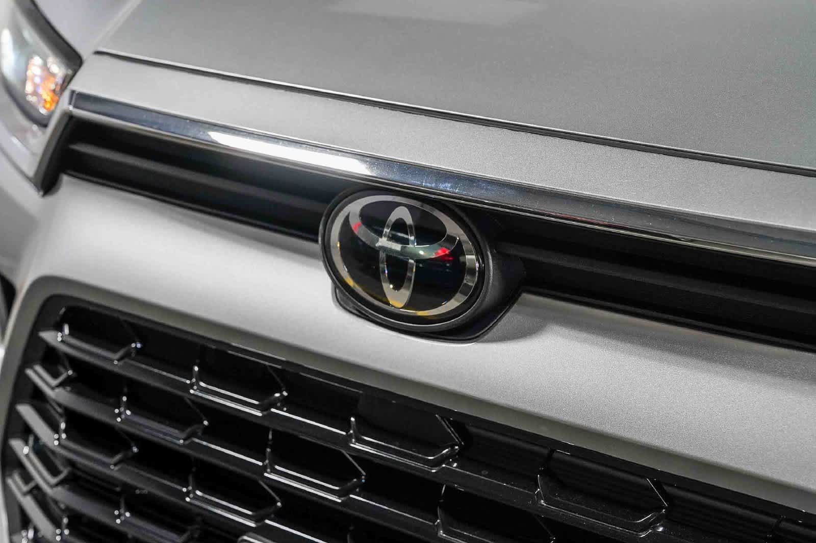 Certified 2025 Toyota Grand Highlander XLE FWD image 9