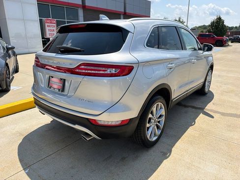 Used 2017 Lincoln MKC Select AWD/4WD image 4