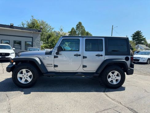 Used 2017 Jeep Wrangler Unlimited Sport w/ Quick Order Package 24S image 3