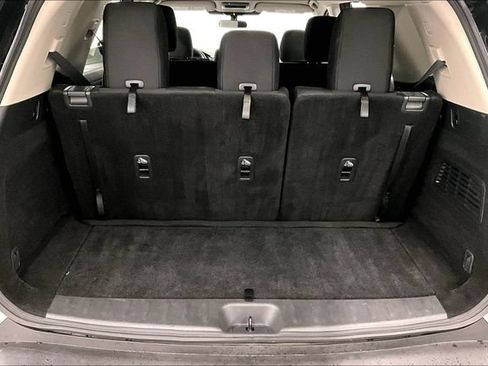 Used 2025 Nissan Pathfinder SV FWD image 41