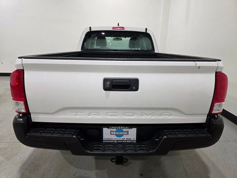Used 2016 Toyota Tacoma SR image 22