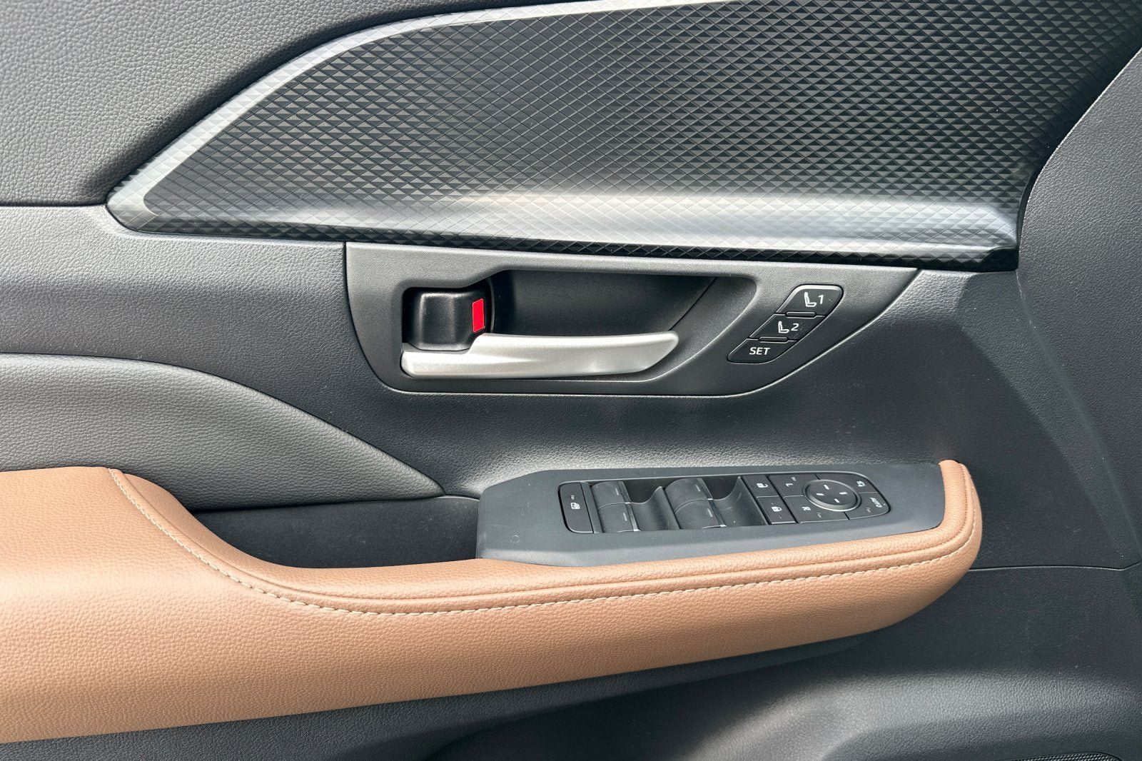 New 2026 Toyota Grand Highlander AWD Hybrid image 13