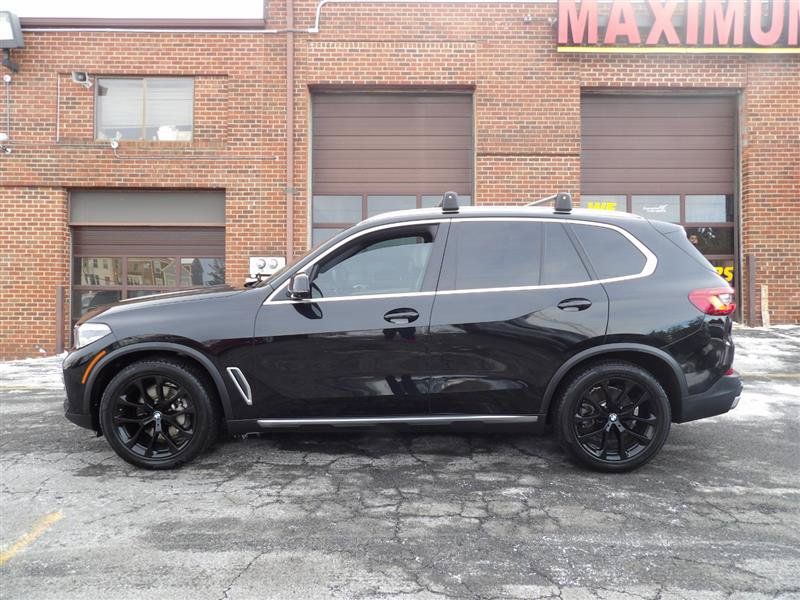 Used 2020 BMW X5 xDrive40i w/ Premium Package AWD/4WD image 3