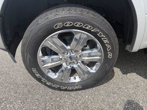 Used 2019 Ford F150 Lariat AWD/4WD image 9