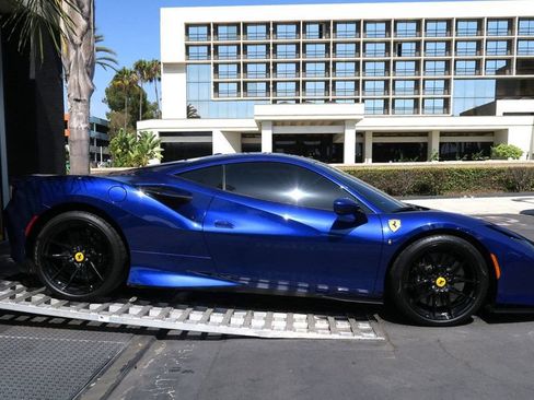 Used 2020 Ferrari F8 Tributo RWD image 6