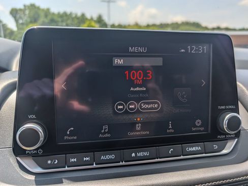 Used 2024 Nissan Rogue SV AWD/4WD image 24