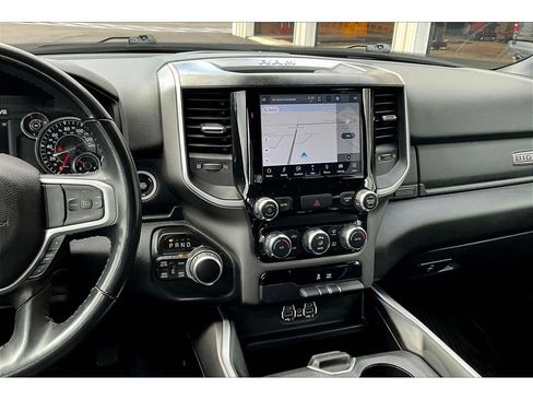 Used 2022 RAM 1500 Big Horn AWD/4WD image 6
