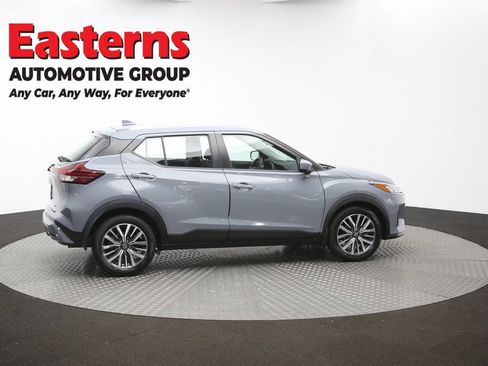 Used 2021 Nissan Kicks SV FWD image 43