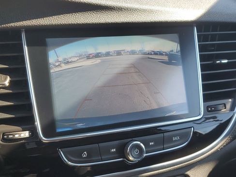 Used 2020 Buick Encore Preferred w/ Safety Package image 24