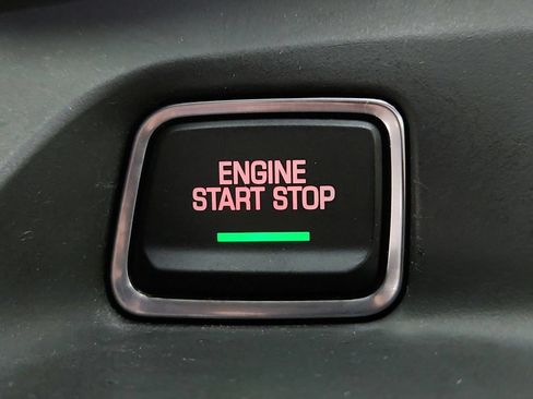 Used 2018 Chevrolet Camaro LT RWD image 15
