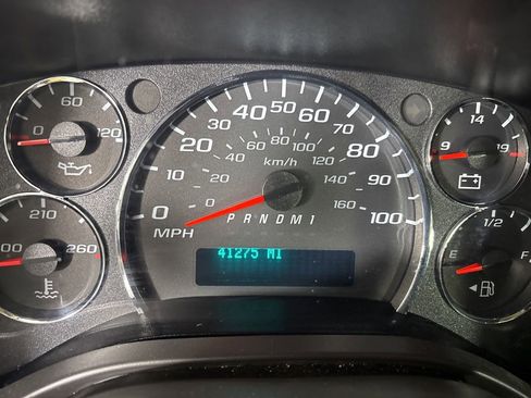 Used 2024 Chevrolet Express 3500 LT w/ LT Preferred Equipment Group RWD image 12
