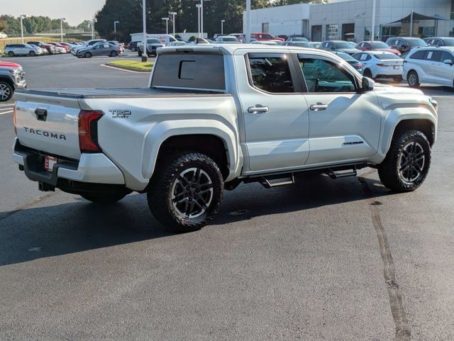 Used 2024 Toyota Tacoma TRD Sport w/ TRD Sport Upgrade Package RWD image 4