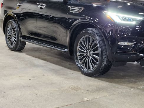 Used 2024 INFINITI QX80 Sensory image 16