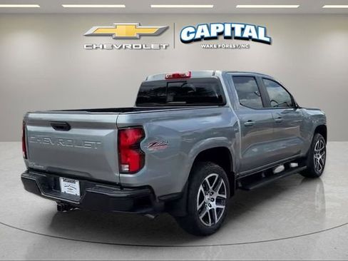 Used 2024 Chevrolet Colorado Z71 w/ Z71 Convenience Package 2 AWD/4WD image 6