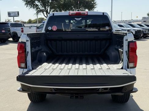Used 2024 Chevrolet Colorado Z71 w/ Safety Package AWD/4WD image 30