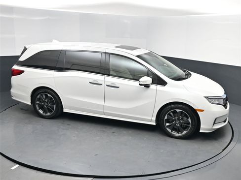 Used 2022 Honda Odyssey Elite image 9