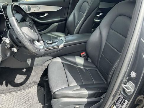 Used 2019 Mercedes-Benz GLC 300 4MATIC image 17