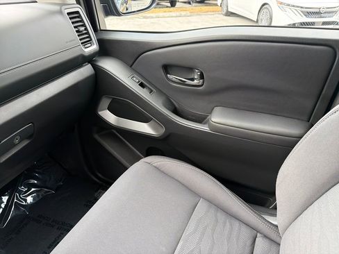 Used 2024 Nissan Frontier SV w/ SV Convenience Package image 29