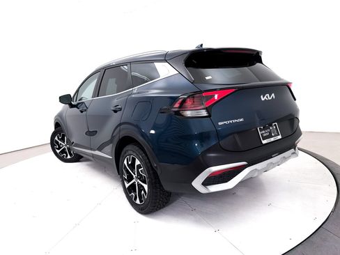 Used 2023 Kia Sportage EX AWD/4WD image 2