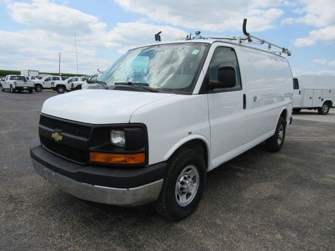 Used 2015 Chevrolet Express 2500 RWD image 7
