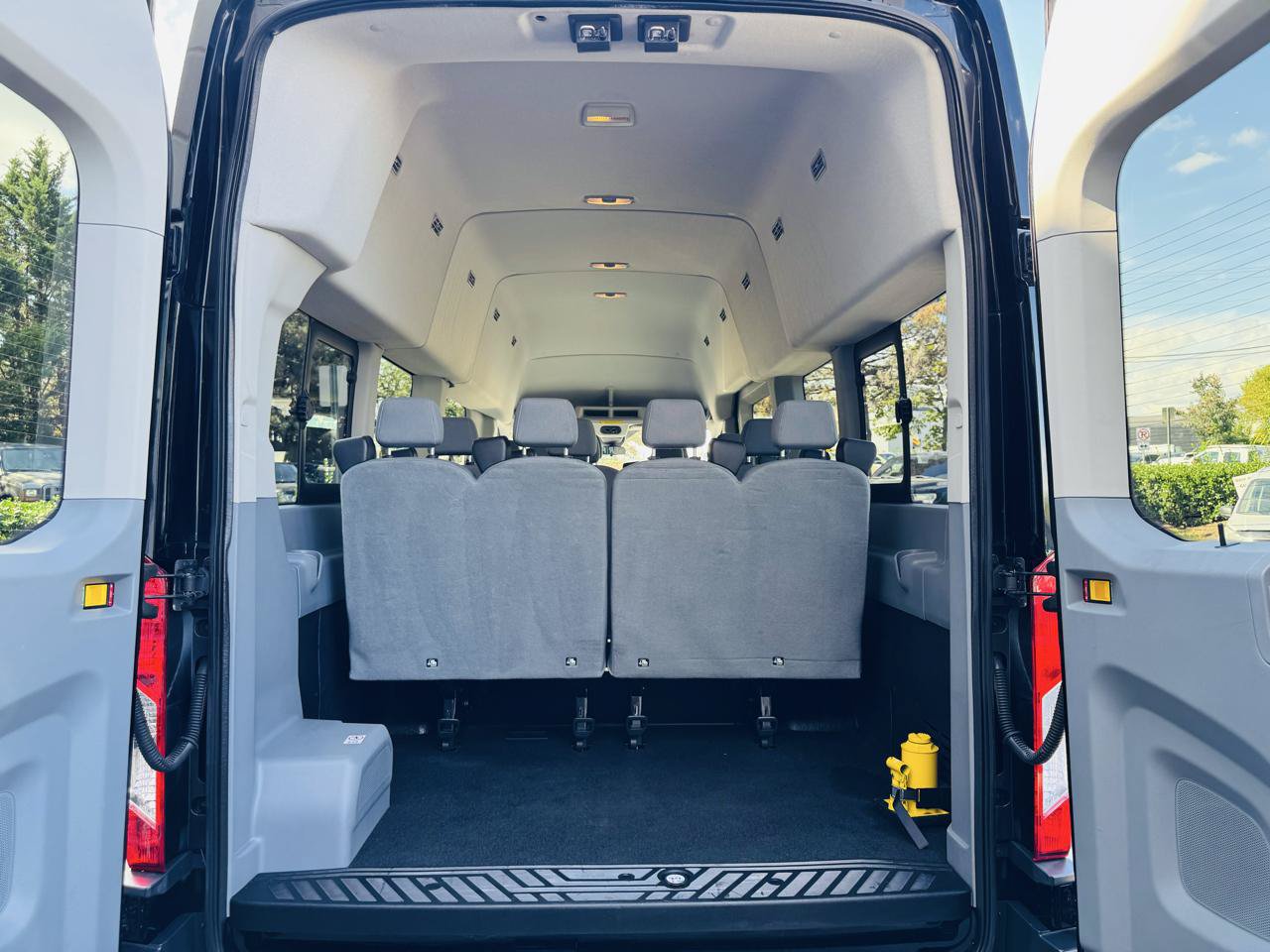 Used 2016 Ford Transit 350 XLT RWD image 22