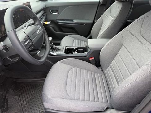 New 2025 Kia K4 EX image 10
