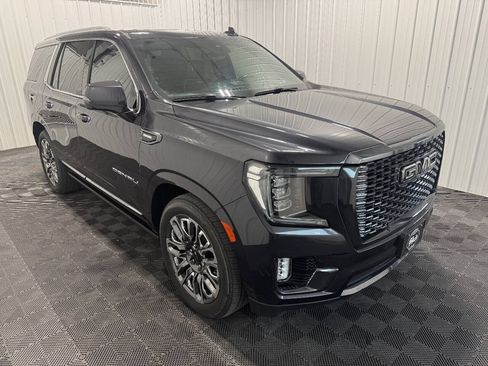 Used 2023 GMC Yukon Denali Ultimate AWD/4WD image 2