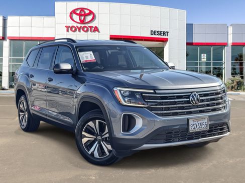 Used 2025 Volkswagen Atlas SE FWD image 1