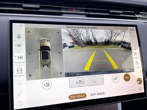 Used 2025 Land Rover Range Rover SE image 26