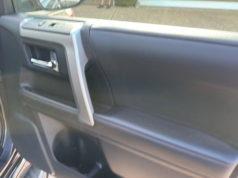 Used 2023 Toyota 4Runner Limited AWD/4WD image 18