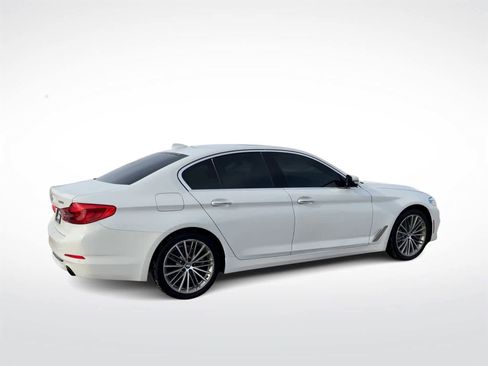 Used 2018 BMW 530i xDrive w/ Premium Package image 9